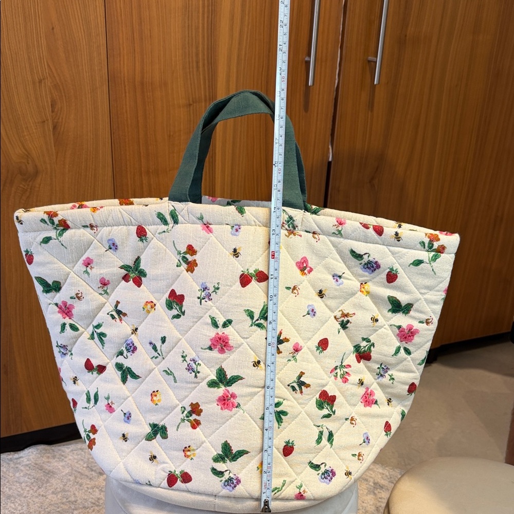 SOLD OUT New Anthropologie Floral Quilted Tote - Cream and Green - Picture 6 of 7